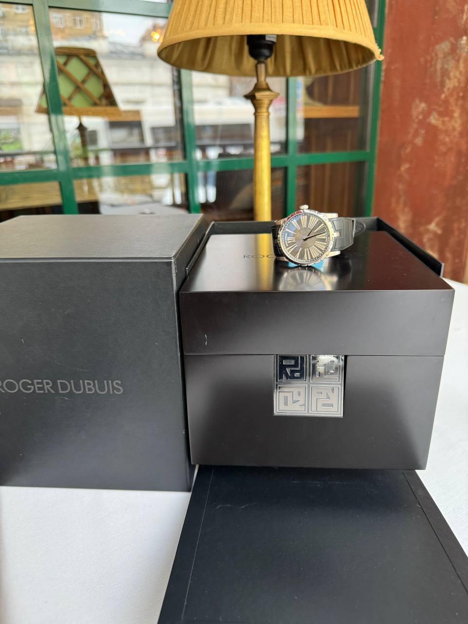 Roger dubuis box sale